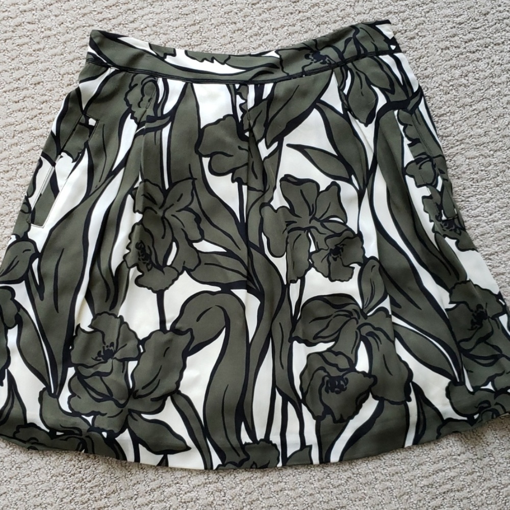 BCBG Floral skirt
